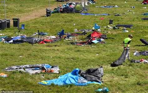 the big clean up begins huge piles of rubbish left by isle of wight festival daily mail online