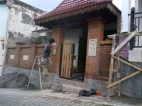 Tidak ada batasan yang kaku untuk ada banyak pengertian lain juga tentang desain rumah modern. Rumah Tradisional Jawa Dengan Sentuhan Moderen Minimalis