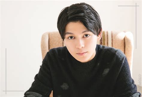 眞栄田郷敦さんは顔が小さいのでさらに高身長に見えますね。 吹奏楽部部長だったから、映画でもあんなにギターがうまかったのか…。 公式サイトによると眞栄田郷敦さんの体重は「depends on my apetite」となっています。 新田真剣佑弟前田ゴードン（眞栄田郷敦）は明誠学院出身 ...