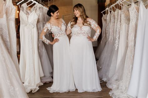 wedding dress tips for busty brides