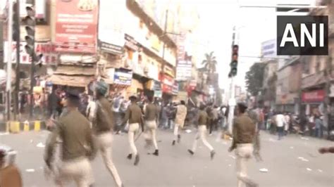 पटना की सड़कों पर नौकरी के लिए युवाओं का प्रदर्शन पुलिस ने किया लाठीचार्ज Police Lathi Charge