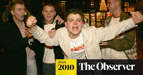 Late Night Bars And Pubs Face Levy To Meet Cost Of Policing Binge Drinkers Police The Guardian