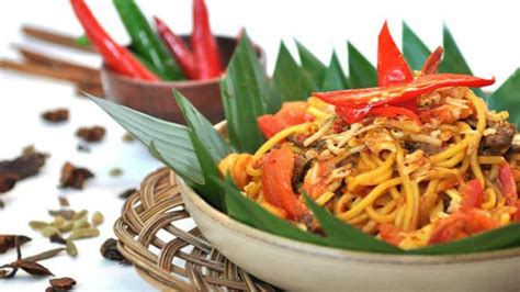 7.299 resep mie instan goreng pedas ala rumahan yang mudah dan enak dari komunitas memasak terbesar dunia! Resep Indomie Goreng Nyemek Pedas / Resep Mie Aceh indomie ...