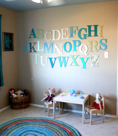 Add the cool shades of blue to their room. Remodelaholic | 25 Art Ideas for Kids' Rooms