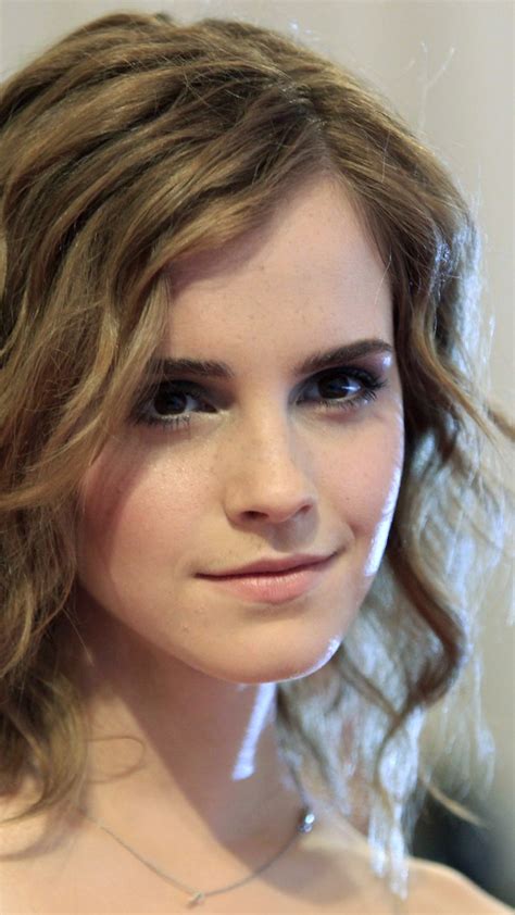 She moved to oxfordshire when she was five,she attended the dragon school. Wallpaper Emma Watson, EM, Emma Charlotte Duerre Watson ...