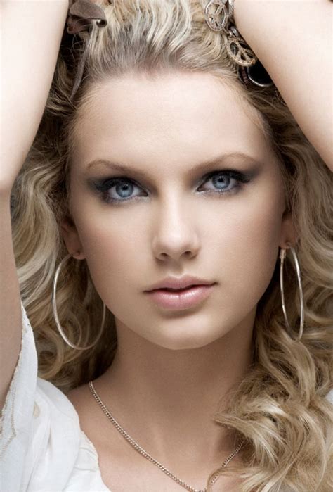 Taylor Swift She Looks Gorgeous In This Pic Taylor Swift Beautiful