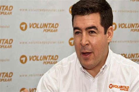 Daniel arenas de 40 años sorprendió en 'venga la alegría' al contar que ya tiene todo listo para cuando llegue el momento que ya no esté. LA FOTO: Daniel Ceballos se reencontró con su esposa e ...