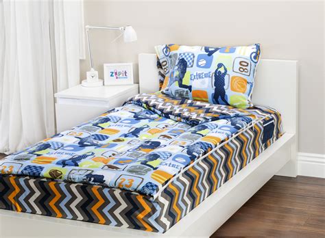 Bunk beds are supported on four pillars on each corner. Extreme Sports Zipit Bedding Set! Zipit Bedding is America ...