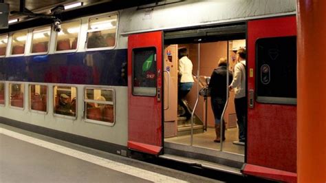 Cheap Rer Line B Train To Paris Charles De Gaulle Airport Cdg