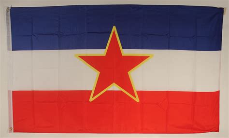 Hier können sie europäische fahnen günstig online kaufen. Flagge Fahne : Jugoslawien mit Stern Jugoslawienflagge ...