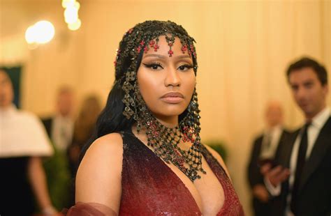 nicki minaj opened up about a past abusive relationship on twitter