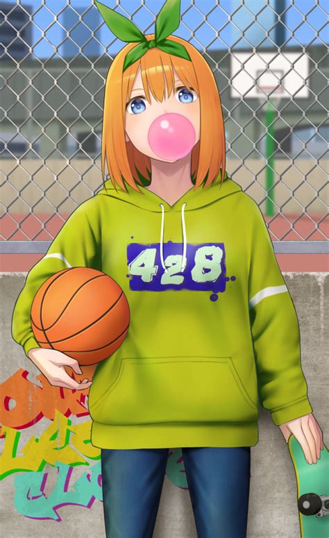 tsuchifumazu nakano yotsuba go toubun no hanayome 1girl ball basketball basketball object