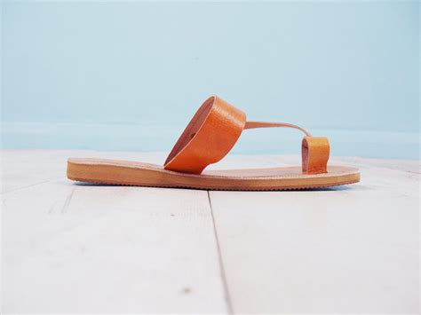 Tan Brown Leather Toe Ring Flip Flop Sandals Etsy Toe Rings Toe