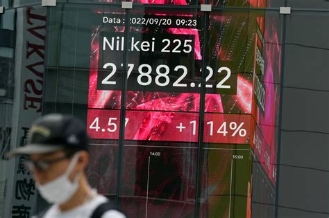 Global Shares Mostly Gain As Investors Await Fed Rate Hike News