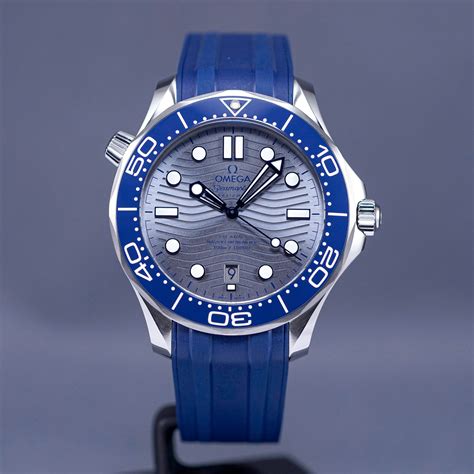 JAM TANGAN OMEGA SEAMASTER DIVER 300 GREY DIAL RUBBER STRAP (2022