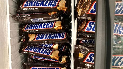 Snickers Pulls Spanish Advert After Homophobia Accusations Cnn