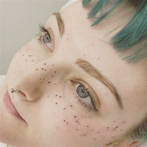 Freckle Tattoos Are A Thing And Here S 20 Awesome Examples TattooBlend