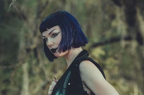 5 Iconic Goth Hairstyles You Should Try Bound In Bone