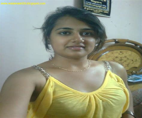 Mallu Bhabhi Hot In Yellow Blouse Semi Nude Boobs Hot Pictures