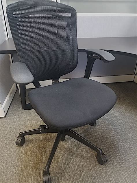 Contessa™ represents the modern classic of mesh seating, a refinement of function, comfort and style. used Teknion Contessa Mesh Back Office Chairs For Sale