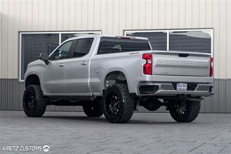 Lifted 2019 Chevy Silverado 1500 With Fuel Stroke And Rough Country