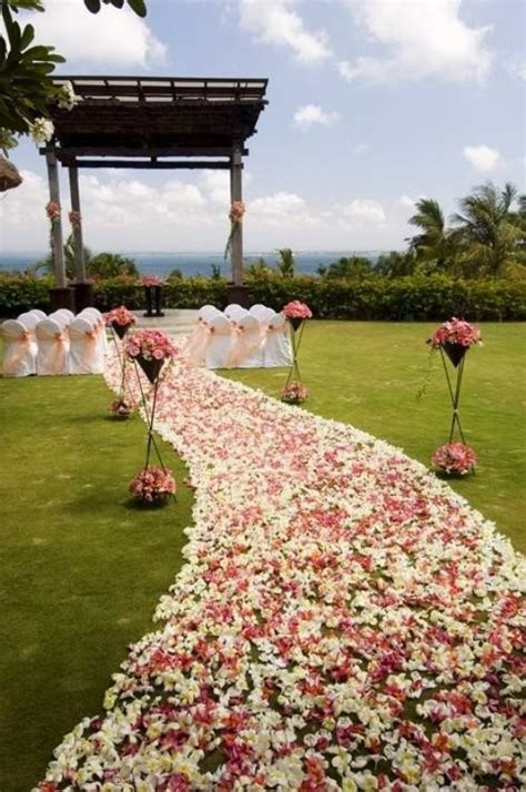 Memorable Wedding Wedding Ceremony Aisle Decorations