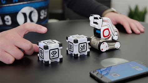 Ankis Cozmo Toy Robot Unboxing And Review Youtube