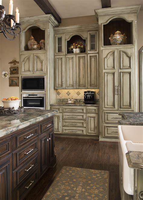 Many tuscan kitchen designs feature the trademark colors of the region, which reflect the rich soil, abundant sunshine and rolling green hills of tuscany. DallasDesignGroup | Portfolio | room-type | Kitchens ...