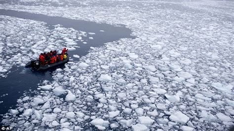Samudra antarktika atau lautan selatan adalah massa air laut yang mengelilingi benua antartika. Lapisan Es Antartika yang Hampir Runtuh