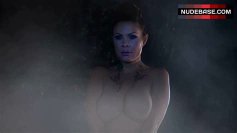 Christa Campbell Naked Scary Woman Hyenas Nudebase Com
