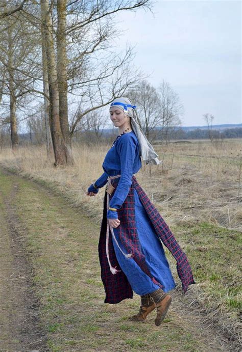 Medieval Slavic Costume Of Ancient Russia Vyatichi Viking Garb