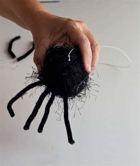 Bouncy Spider Halloween Craft Savvy Apron