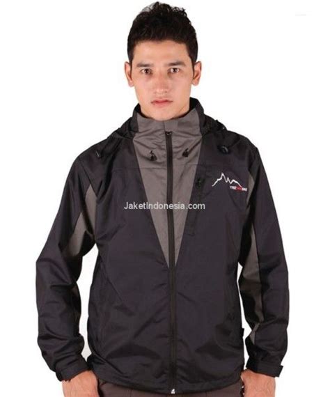 Pin Di Jaket