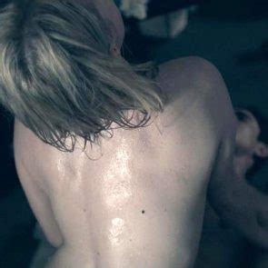 Elisabeth Moss Sex Scene From The Handmaid S Tale Series Onlyfans Leaked Nudes