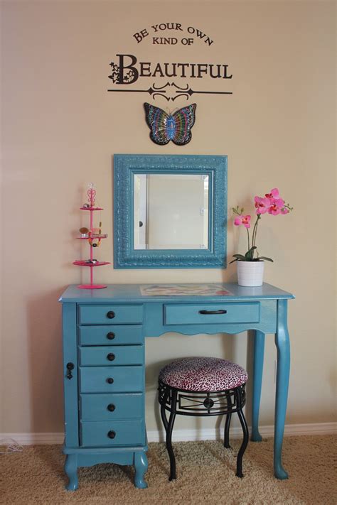 Browse the user profile and get inspired. vanity/desk...cute for Ava's room | Girls vanity, Diy ...