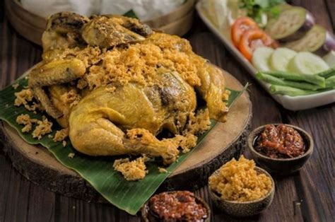 Ayam ingkung sendiri merupakan ayam utuh yang diolah dari ayam kampung jantan. Resep Ayam Goreng Kalasan Khas Jogja | Resep | Resep ayam, Ayam goreng, Resep