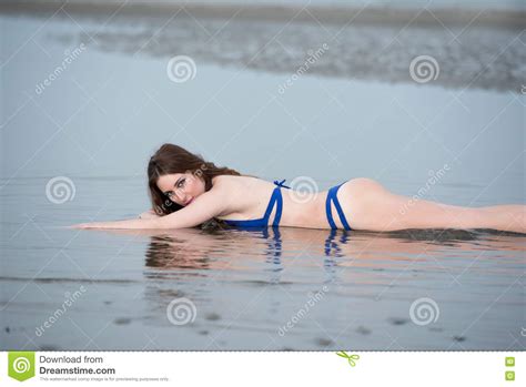 Tall Woman Wear Bikini And Pose In The Sea Stock Image Image Of Bikini Relaxation 77295503