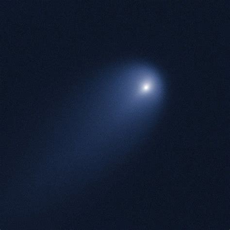 New Pictures Of The Comet Of The Century Nasas Iconic Hubble Space