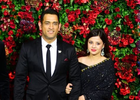 Mahi Is Always Emotional About Cricket Its His Love Sakshi Dhoni Yes Punjab Latest News