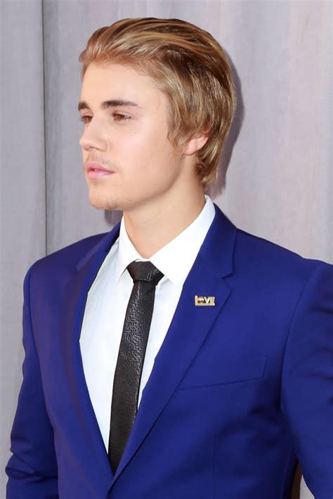 Justin Bieber Coiffure Long 2017 Haircut Measurements