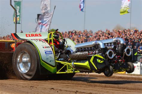 Green Monster Team Germany Tractor Pulling in Füchtorf