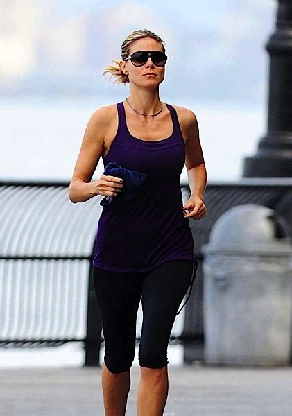 The Beautiful Heidi Klum Wearing New Balance Tank Top How To Wear