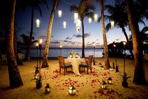 Romantic Honeymoon Dinner Honeymoon Places Romantic Honeymoon Destinations Romantic Beach