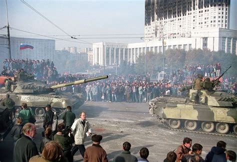 Yeltsin Under Siege — The October 1993 Constitutional Crisis