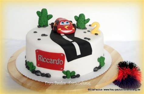Ich finde mit backmischungen, kann man anfangen das backen zu üben, oder eben wenn es einem schmeckt, ich persönlich, mag nur noch selbst gebackenes. Torte-Auto-Anleitung-Cars-Cake-Tortendekorationskurse ...