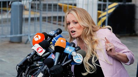 Stormy Daniels Meets With Prosecutors As Trump Inquiry Nears End The New York Times
