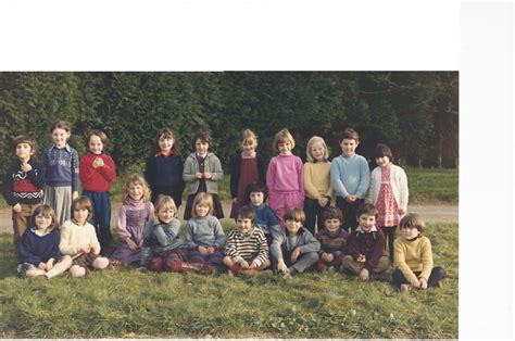 Photo De Classe Cp De 1981 ECOLE GROUPE SCOLAIRE DU DORLETT Copains