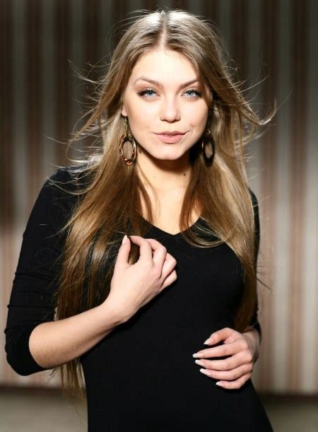 Most Graceful Female Celebrities From Russia And Eurasian Desert Illusion