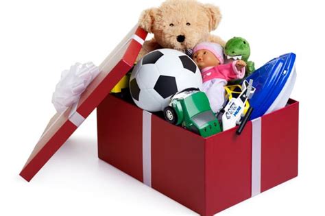5 budgetfriendly holiday activities that teach kids social responsibility