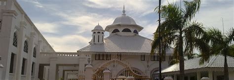 Operasi mencari dan menyelamat 4 pelajar politeknik sultan mizan zainal abidin (psmza) dungun, terengganu yang dikhuatiri. Masjid Sultan Zainal Abidin - Masjid (Mosque) in Kuala ...